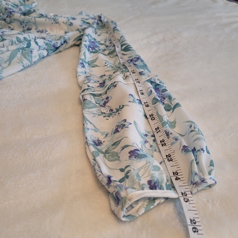 Peach Love California Floral Lightweight Tie Neck Women's Top Size Large - Picture 13 of 16